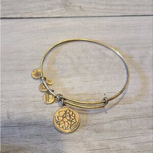 🐧Alex and Ani Mom Flower charm bracelet🧁🍋🌷🎀🦄🪻🐠🍓🦉